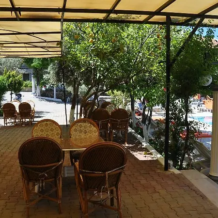 Mese & Hotel 2*